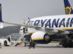Francúzske úrady zadržiavali lietadlo Ryanair, 149 cestujúcich evakuovali
