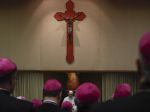 Španielska katolícka cirkev priznala zneužívanie mladistvých kňazmi