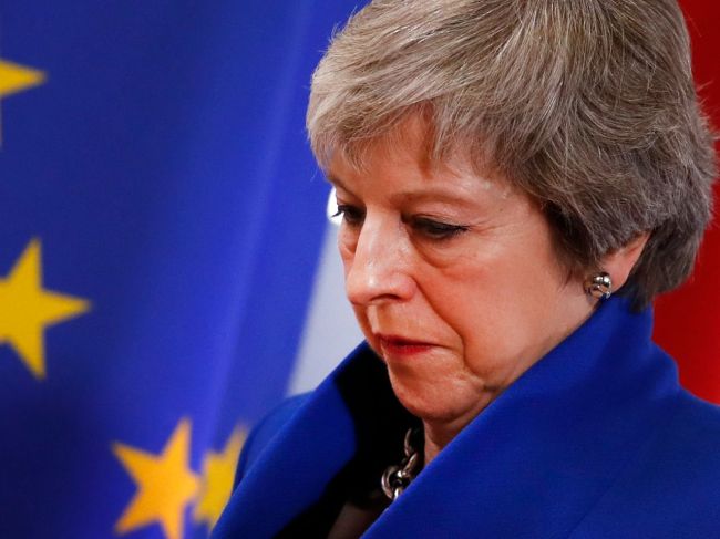 Britský parlament bude o dosiahnutej dohode hlasovať pred Vianocami