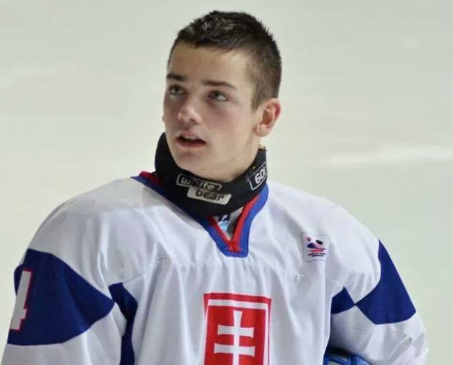 Vo veku 21 rokov zomrel slovenský hokejista