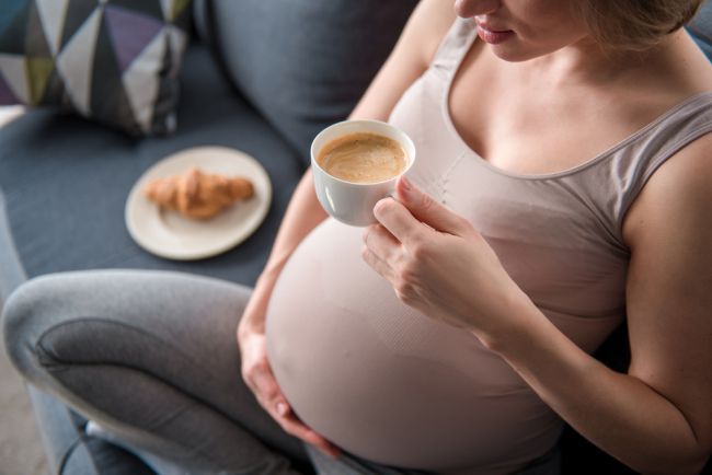 Kofeín počas tehotenstva – áno alebo nie?