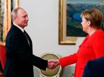 Merkelová sa stretla s Putinom, hovorili o napätí medzi Ruskom a Ukrajinou