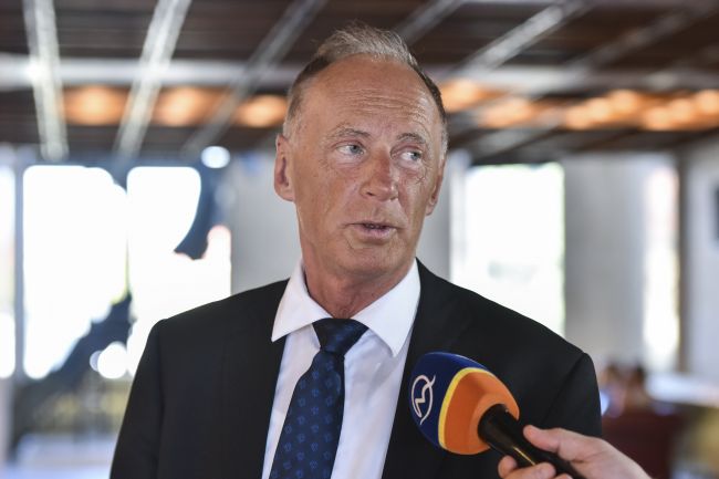 Lajčákova demisia bola podľa Pašku zbytočná