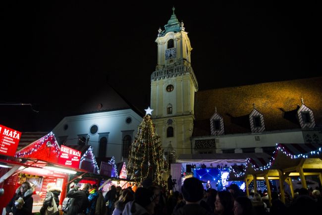 Vallo: Obľúbenosť vianočných trhov u Bratislavčanov klesá