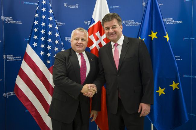 Lajčák sa s americkým štátnym tajomníkom zhodol na podpore Ukrajiny