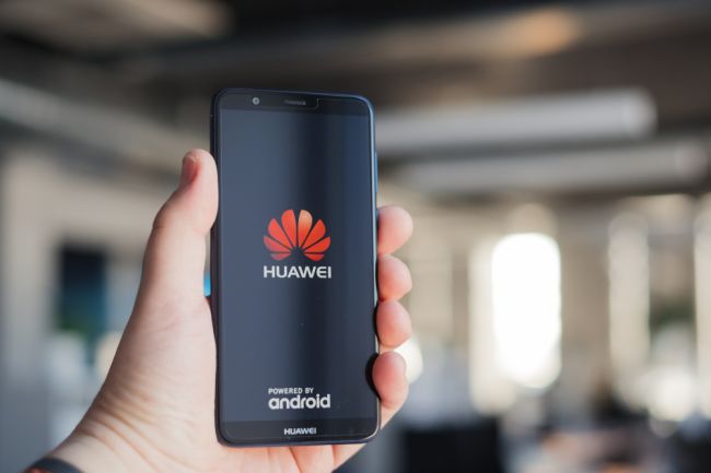 Český úrad varoval pred používaním hardvéru a softvéru Huawei a ZTE