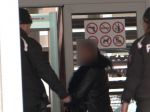 Žena mala od dvoch mužov vylákať 42.000 eur, teraz čelí obvineniu