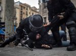 Pri protestoch v Barcelone zadržali 13 ľudí a viac ako 60 utrpelo zranenia
