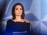 Angelina Jolie uvažuje nad vstupom do politiky