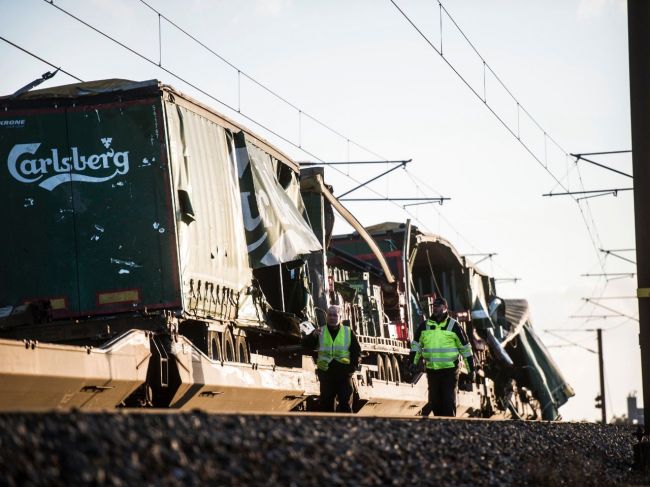 Po železničnej nehode na moste potvrdili 6 mŕtvych a 16 zranených
