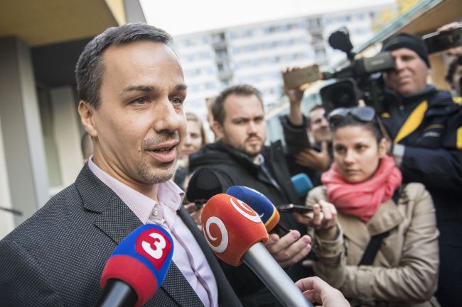 Obedy zadarmo podporila aj opozícia, pripomína Tomáš