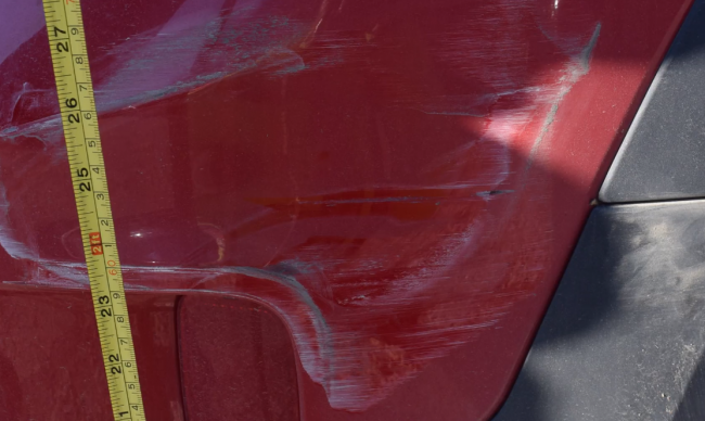 Video: Oškreli ste niekomu auto? Polícia vysvetľuje, čo by ste mali urobiť