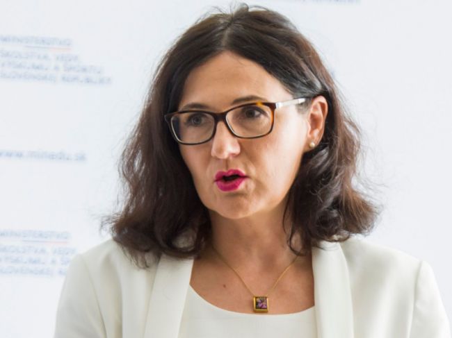 Rezort školstva odmieta pochybenia súvisiace s porušením zákona pri prideľovaní stimulov