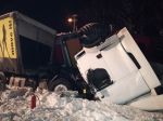 Cesta v Podvysokej je po nehode vlaku a kamióna už prejazdná