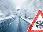 Na Slovensku zúri vietor, sneh i poľadovica. SHMÚ vydáva výstrahy