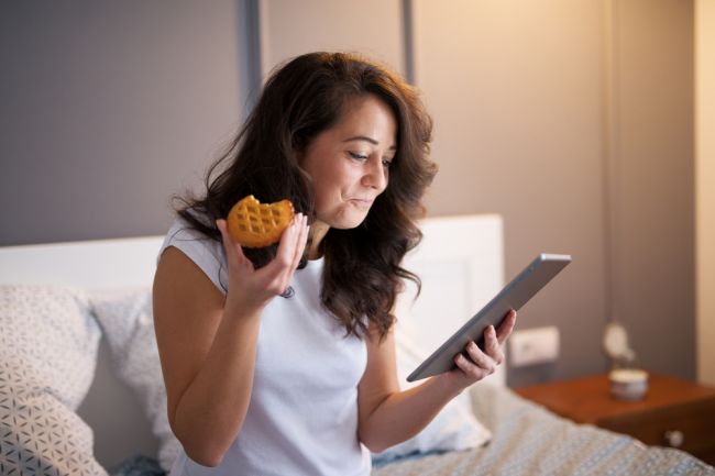Štúdia vyvrátila teóriu o jedení pred spaním