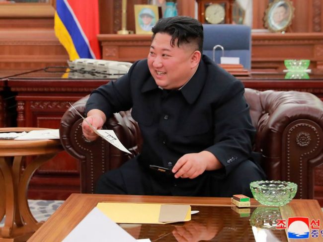 Kim Čong-un sa teší z nového listu od Trumpa a pripravuje sa na summit