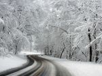 SHMÚ upozorňuje na sneženie a poľadovicu vo väčšine regiónov Slovenska