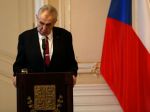 Českí senátori chystajú žalobu na Zemana za hrubé porušenie ústavy
