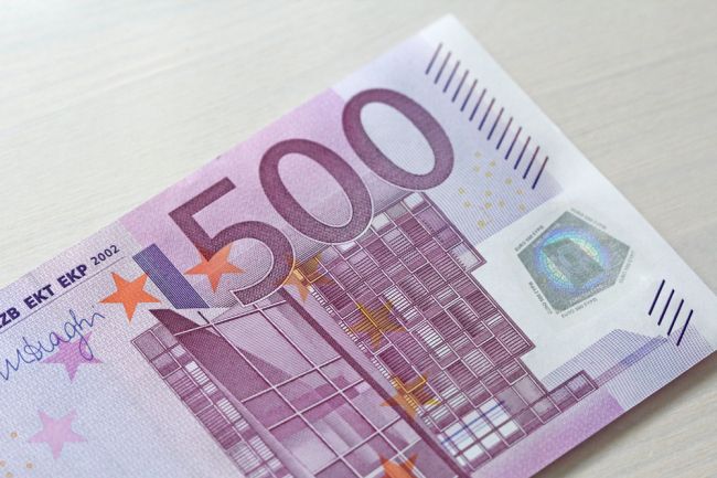 Podmienka vyplácania zvýhodneného 13. platu sa upraví