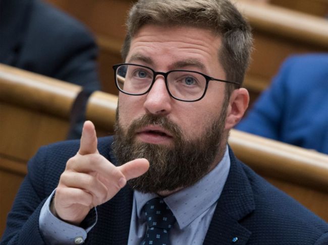Progresívne Slovensko chce obmedziť plasty, navrhuje obmedzenia pre štát