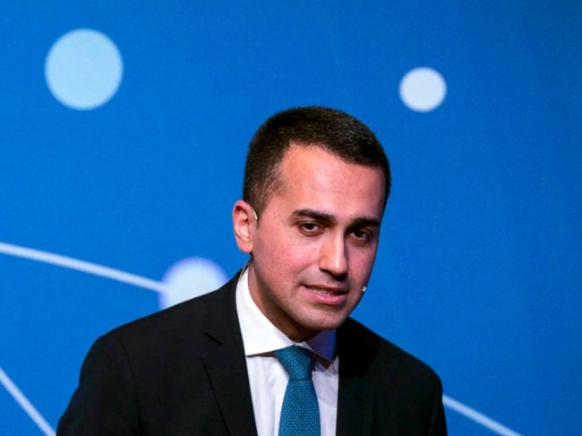 Taliansky vicepremiér Di Maio sa stretol s členmi žltých viest