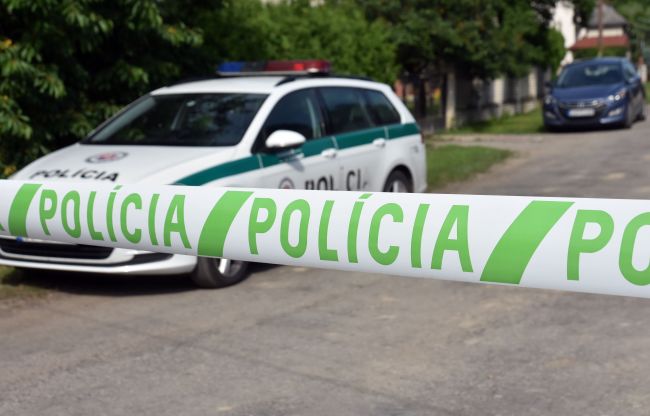 V rodinnom dome v Štitároch našli telo 56-ročného muža
