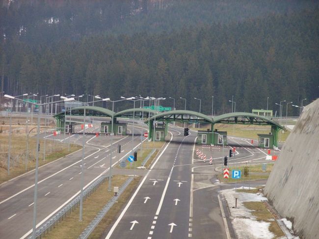 Poľsko dočasne obnoví hraničné kontroly