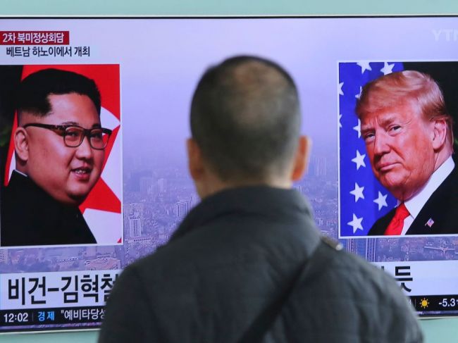 Druhé stretnutie Trumpa s Kimom sa uskutoční v Hanoji