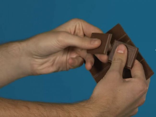 Video: Jednoduchý test, pomocou ktorého zistíte kvalitu čokolády
