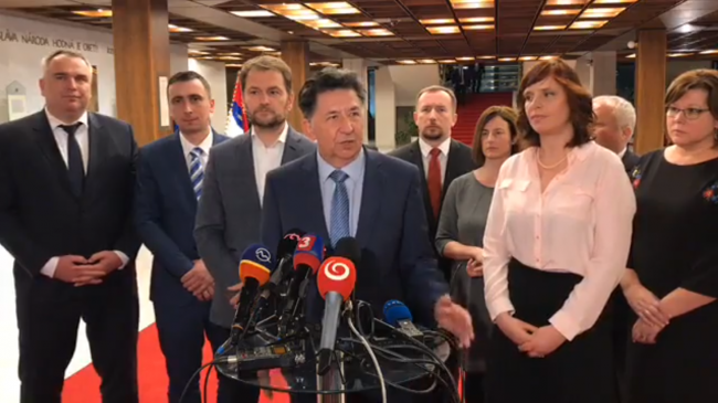 Podľa Budaja sa formuje nová koalícia strany Smer-SD, kotlebovcov a ďalších poslancov