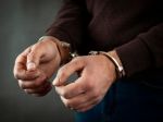 Polícia zadržala muža odsúdeného za vraždu, ktorý sa vyhýbal trestu