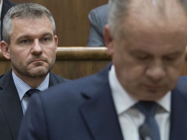 Premiér odmieta Kiskove tvrdenia o vydieraní