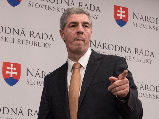Bugár pripúšťa pri voľbe ÚS verejnú voľbu,ak by hrozili dohody s ĽSNS