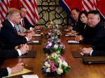 Biely dom nepustil novinárov na spoločnú večeru Trumpa a Kim Čong-una