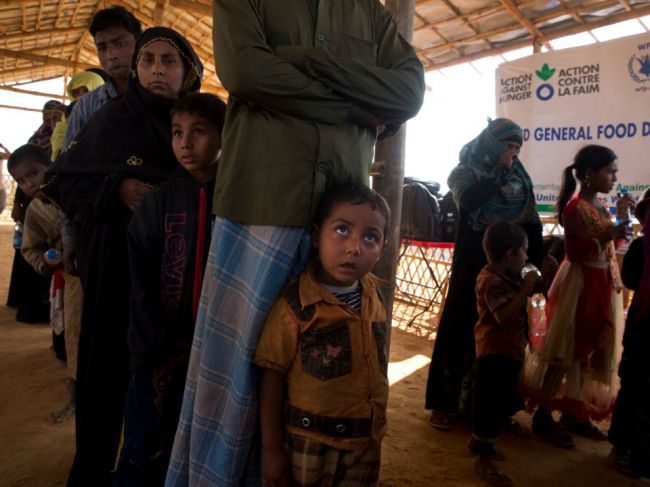 Bangladéš oznámil OSN, že už nemôže prijať ďalších rohinských utečencov