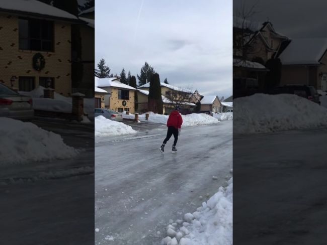 Video: Počasie zmenilo ulicu na klzisko. Takto to obyvatelia využili