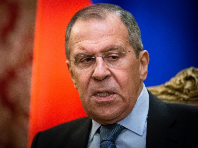 Lavrov telefonoval s Pompeom o Venezuele, odsúdil "flagrantné zásahy" USA