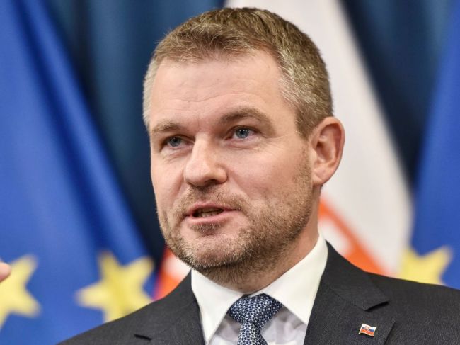 Občania by mali pri voľbe prezidenta podľa Pellegriniho spozornieť
