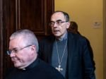 Kardinál odsúdený za krytie pedofilného kňaza ponúkol rezignáciu