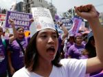 Tisíce Filipínčaniek protestovali na MDŽ proti prezidentovi Dutertemu