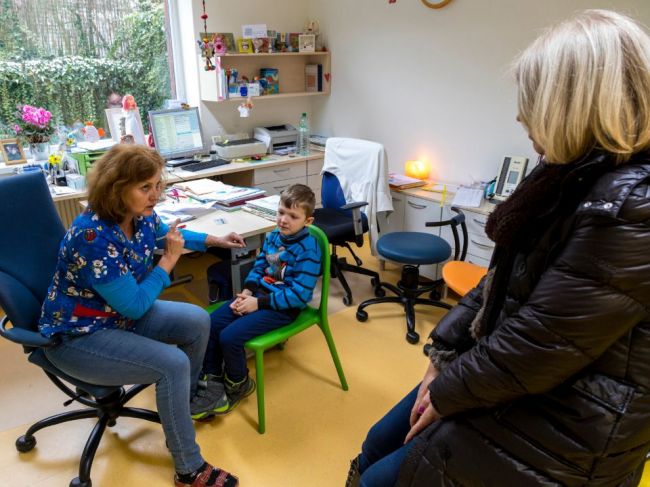 Lekári zatiaľ nezavádzajú doplnkové ordinačné hodiny