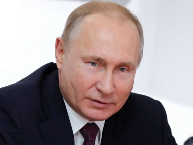Putin podpísal zákony proti falošným správam a "prejavom neúcty" voči úradom