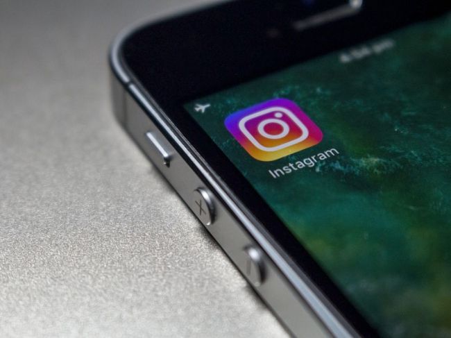 Facebook mení Instagram na obchodnú platformu