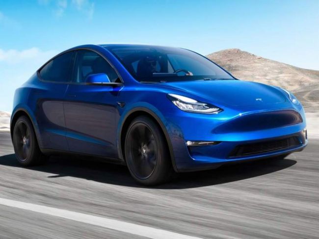 Tesla odhalila superlacné SUV-kupé Model Y! Prinášame parametre, ceny i dostupnosť