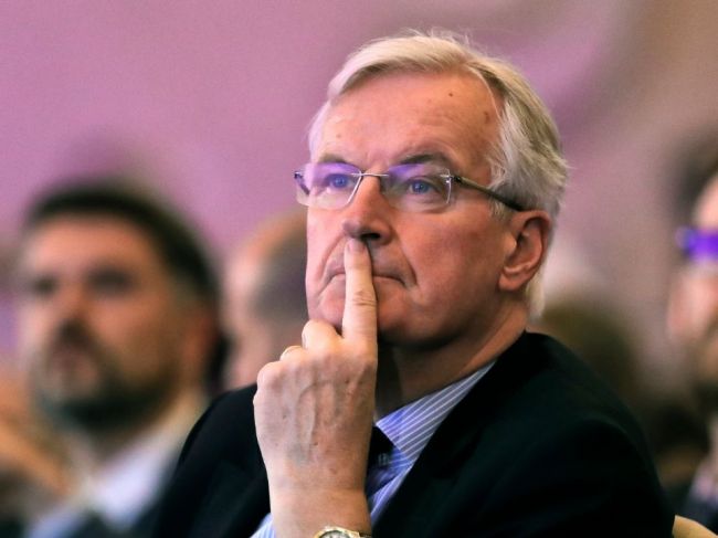 Pripravte sa na brexit bez dohody, odkázal Barnier