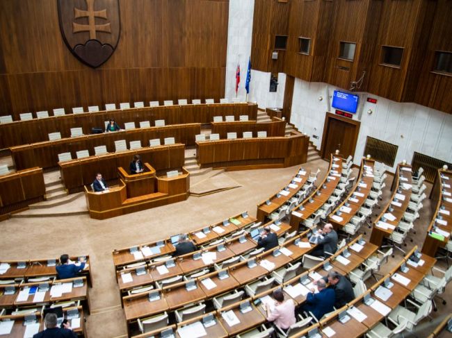 Koalícia sa dohodla na voľbe kandidátov na ústavných sudcov, mená nehovorí