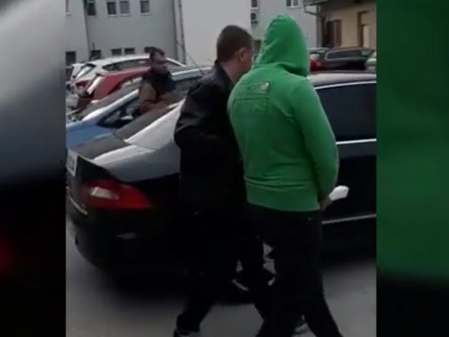 Video: NAKA zasahuje na západnom Slovensku v prípade 2-miliónových podvodov