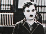 Kráľ filmovej grotesky Charlie Chaplin sa narodil pred 130 rokmi