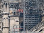 Požiar katedrály Notre-Dame sa podarilo uhasiť